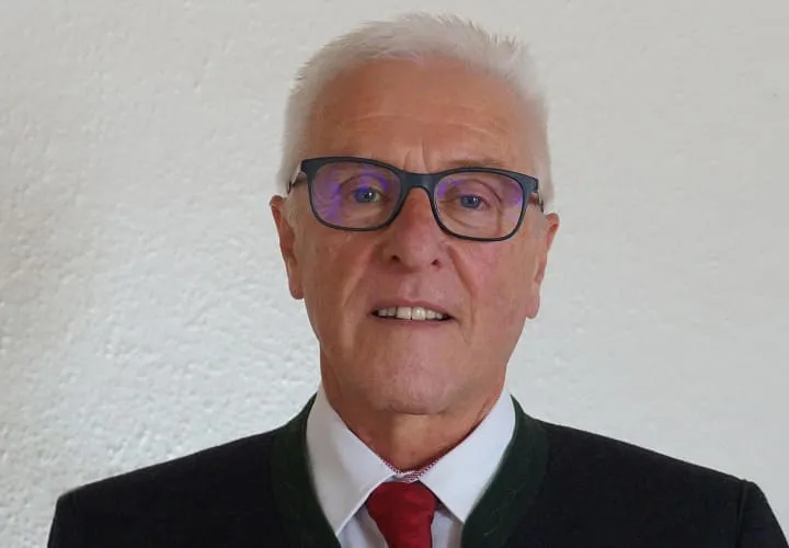 Guenther-Reinalter--Schriftleiter-Tiroler-Krippengeschehen Guenther-Reinalter--Schriftleiter-Tiroler-Krippengeschehen
